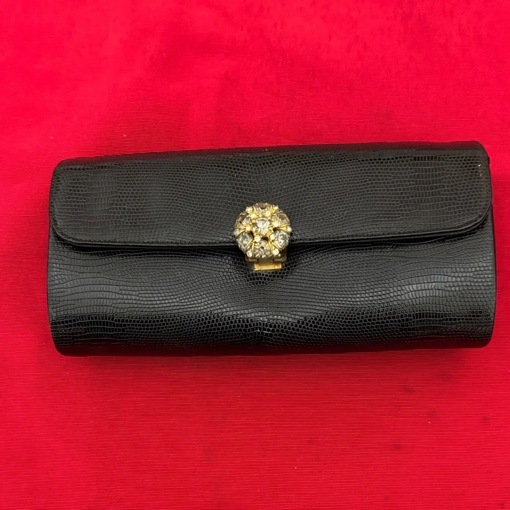 Koret Elegant Black Clutch with Gold Accent and coin purse (mlb/rm)